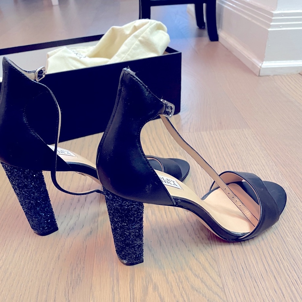 Badgley Mischka Embellished heels